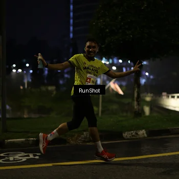 Runner Photo 7040138