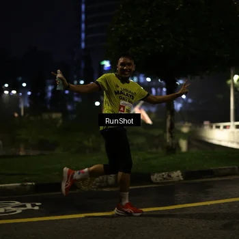 Runner Photo 7040153
