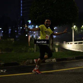 Runner Photo 7040175