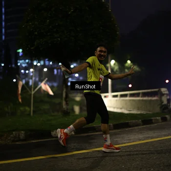 Runner Photo 7040181