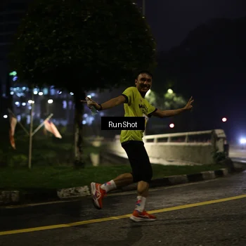 Runner Photo 7040196