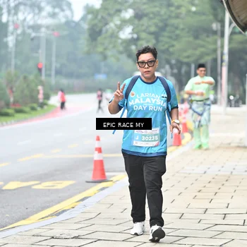 Runner Photo 7040211