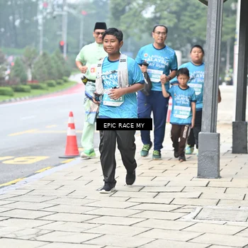 Runner Photo 7040214