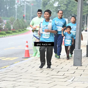 Runner Photo 7040217