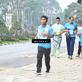 Runner Photo 7040225