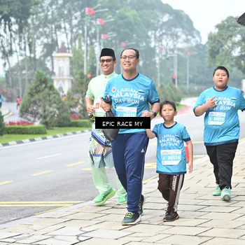 Runner Photo 7040228