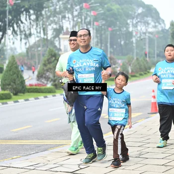 Runner Photo 7040230