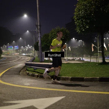 Runner Photo 7040243