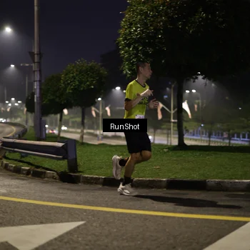 Runner Photo 7040250