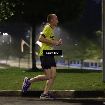 Runner Photo 7040263