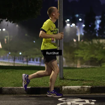 Runner Photo 7040267
