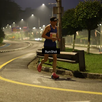 Runner Photo 7040276