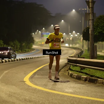 Runner Photo 7040282
