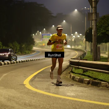 Runner Photo 7040283