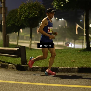 Runner Photo 7040284