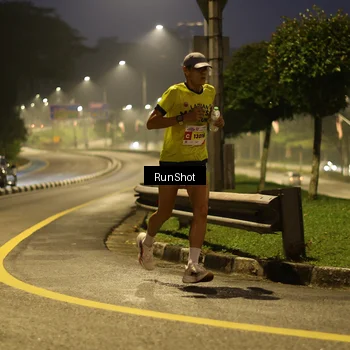Runner Photo 7040292