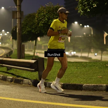 Runner Photo 7040294