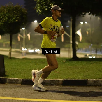 Runner Photo 7040301