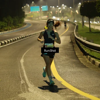 Runner Photo 7040302