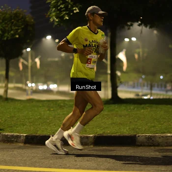 Runner Photo 7040304