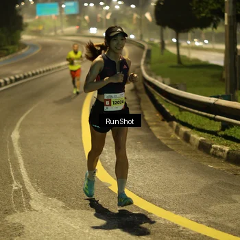 Runner Photo 7040305