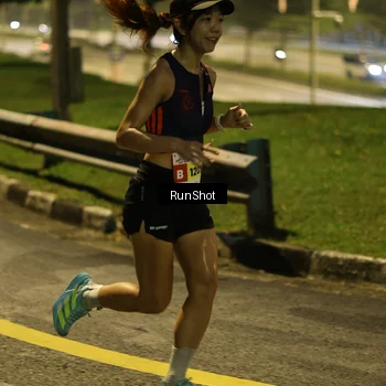 Runner Photo 7040323