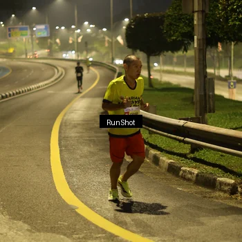 Runner Photo 7040324