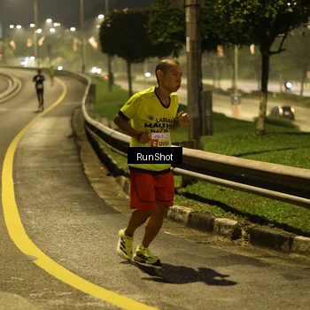 Runner Photo 7040342