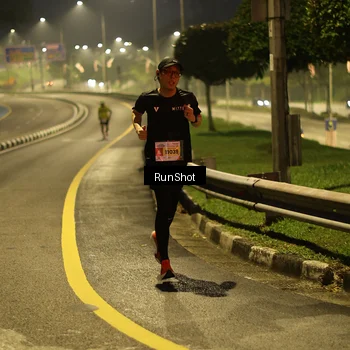 Runner Photo 7040345