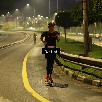 Runner Photo 7040349