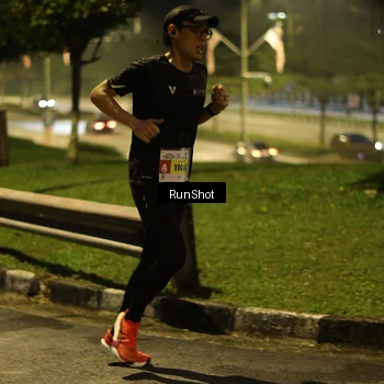 Runner Photo 7040364