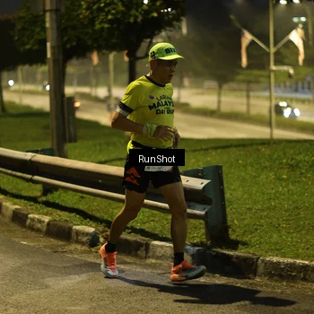 Runner Photo 7040372