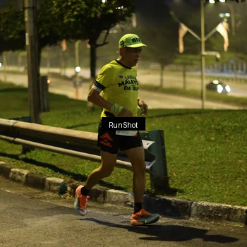 Runner Photo 7040379
