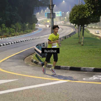 Runner Photo 7040389