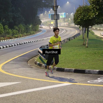 Runner Photo 7040390