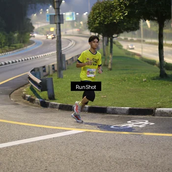 Runner Photo 7040392