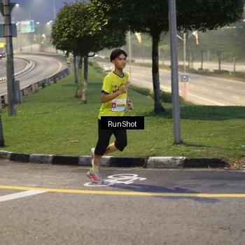 Runner Photo 7040398