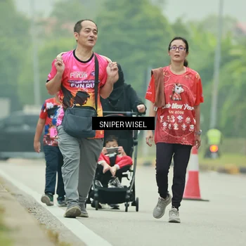 Runner Photo 7040406