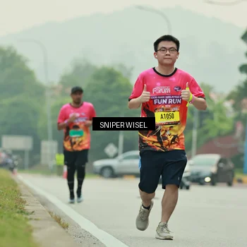Runner Photo 7040460
