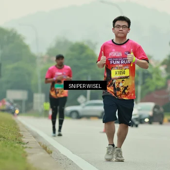 Runner Photo 7040464