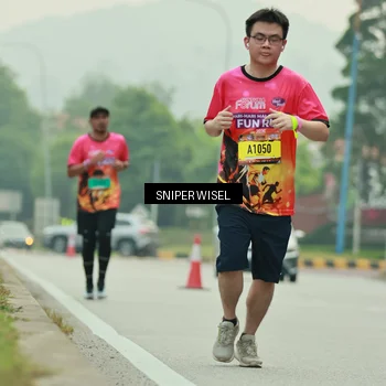 Runner Photo 7040471