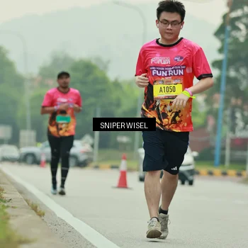 Runner Photo 7040472