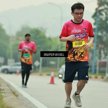 Runner Photo 7040480