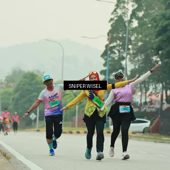 Runner Photo 7040522