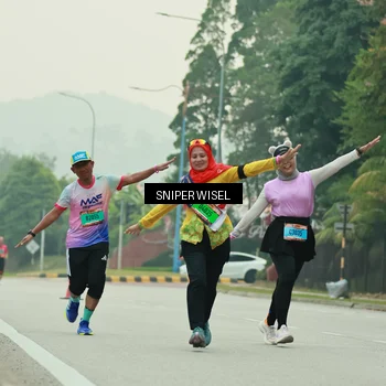 Runner Photo 7040533