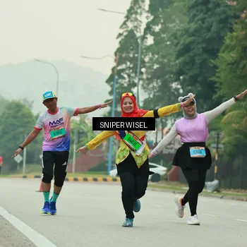 Runner Photo 7040535