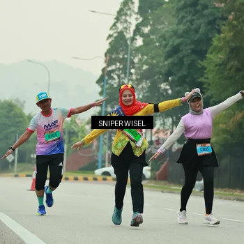 Runner Photo 7040542