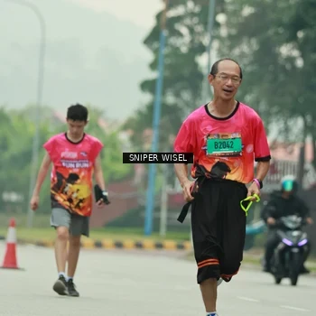 Runner Photo 7040558