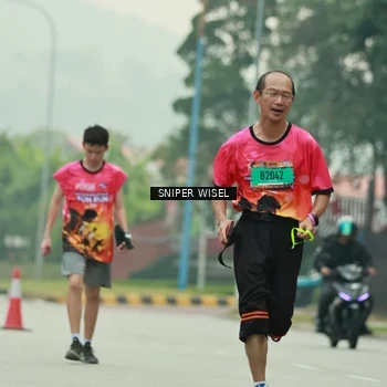 Runner Photo 7040560
