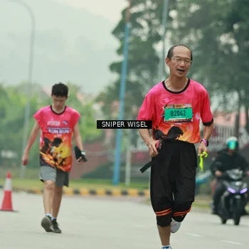 Runner Photo 7040561
